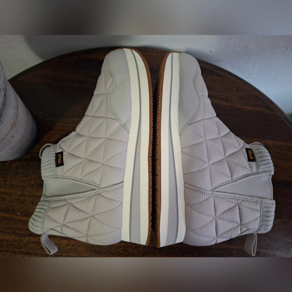 Teva Reember Quilted Gray Women's Ankle Winter Boots Size 9. - Picture 6 of 8
